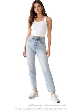 Levi’s High Rise Relaxed Straight Jeans Light Wash Vintage Fit 25